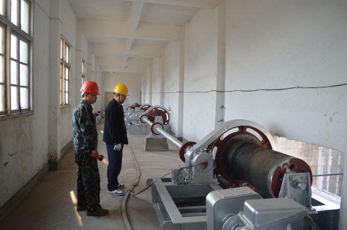 杭州工地卷揚機安裝現場 杭州工地卷揚機安裝現場