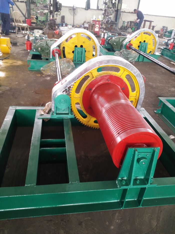 QPK雙吊點卷揚式啟閉機副機 QPK雙吊點卷揚式啟閉機副機